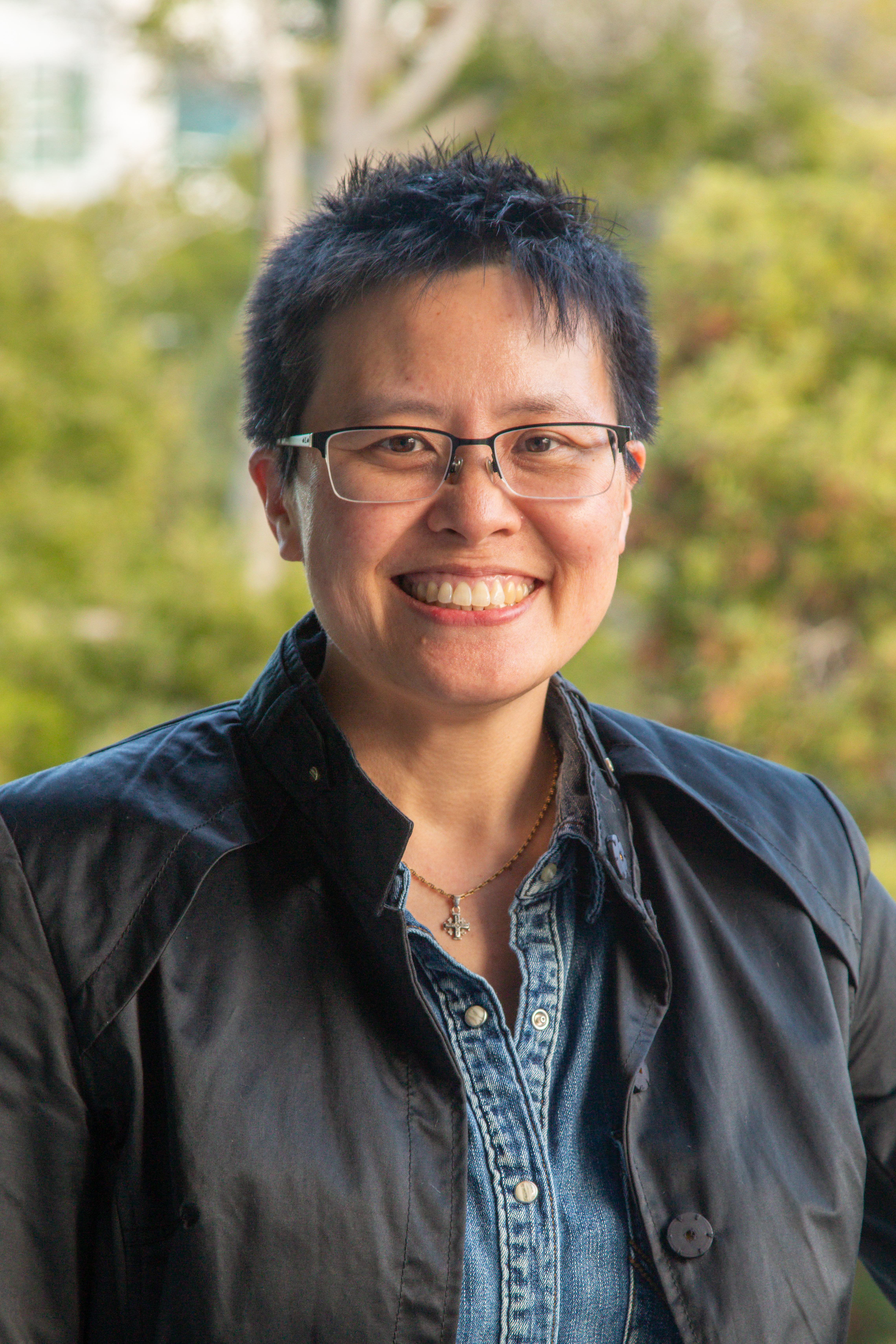 JoAnna Amos headshot