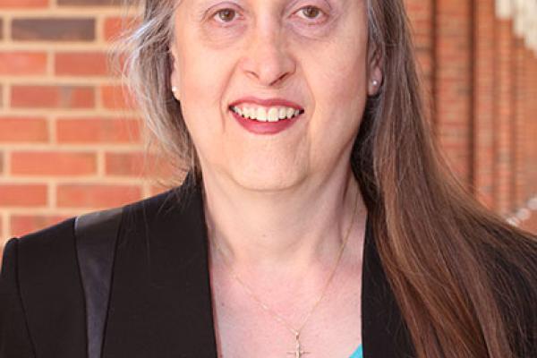 Laura Letellier headshot