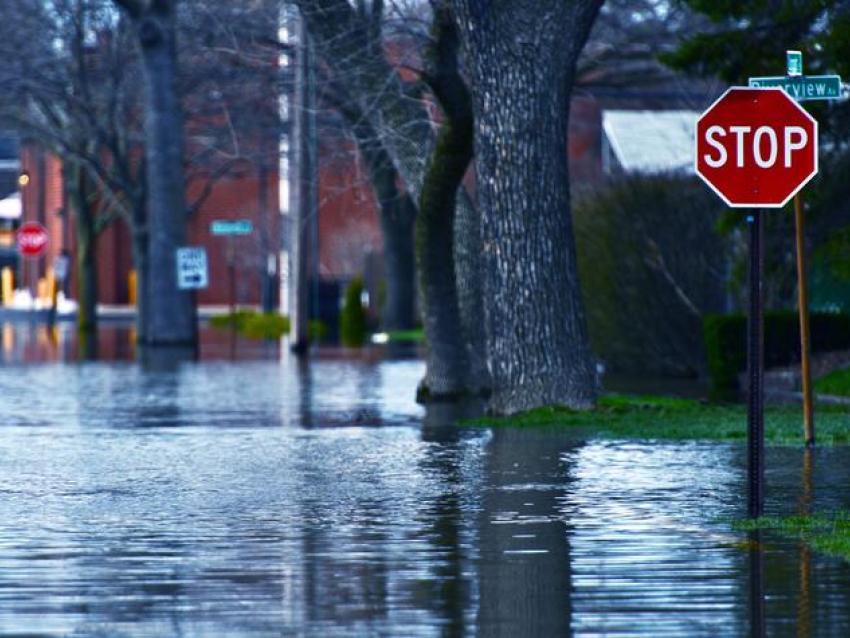 The five-year project brings together a multidisciplinary team to provide decision makers and emergency responders with neighborhood-level weather insights to better prepare for and respond to extreme events.