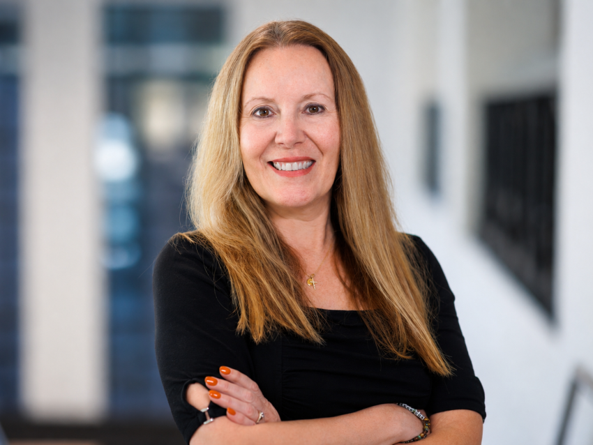 Isabel Escobar headshot