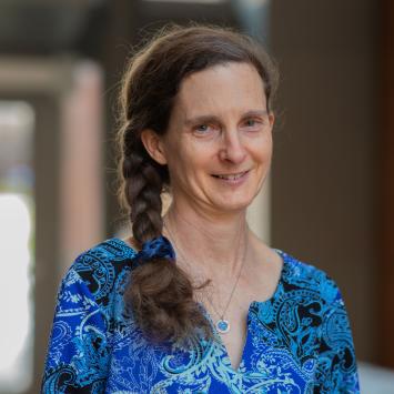 Ann Freytag headshot